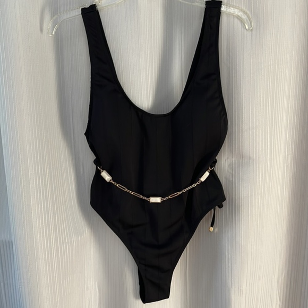 River Island Black Resort Swimsuit‎ - Picture 3 of 16